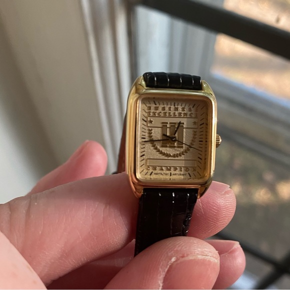 Vintage 1992 Womans Hamilton watch. - Picture 10 of 12